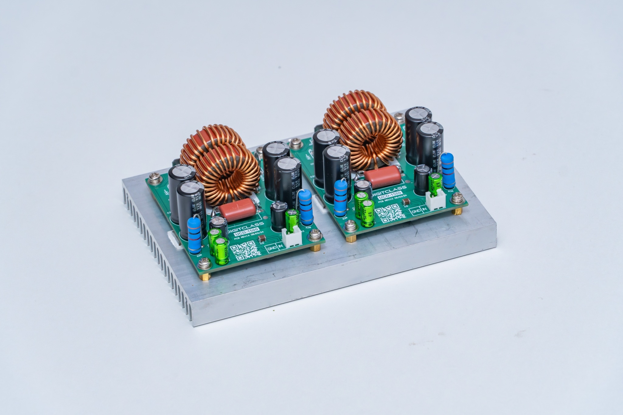 ClassD Power Amplifier UCD1500x2